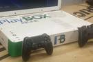 La PlayBox mlange Xbox One et PS4 - via Clubic.com